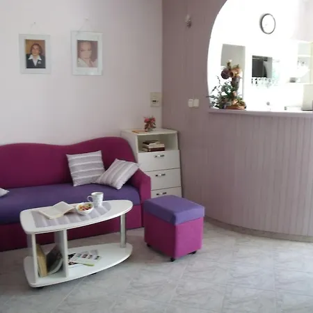Nelly Appartamento Pola